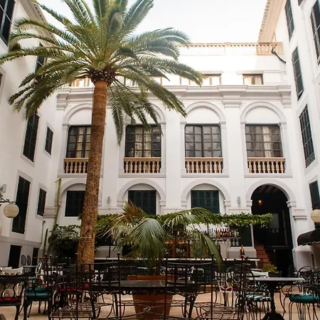 Hotel Born 4*