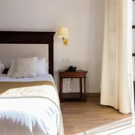 Hotel Born
