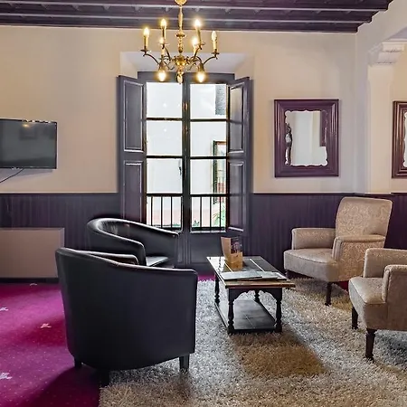 Born Hotel 4*
